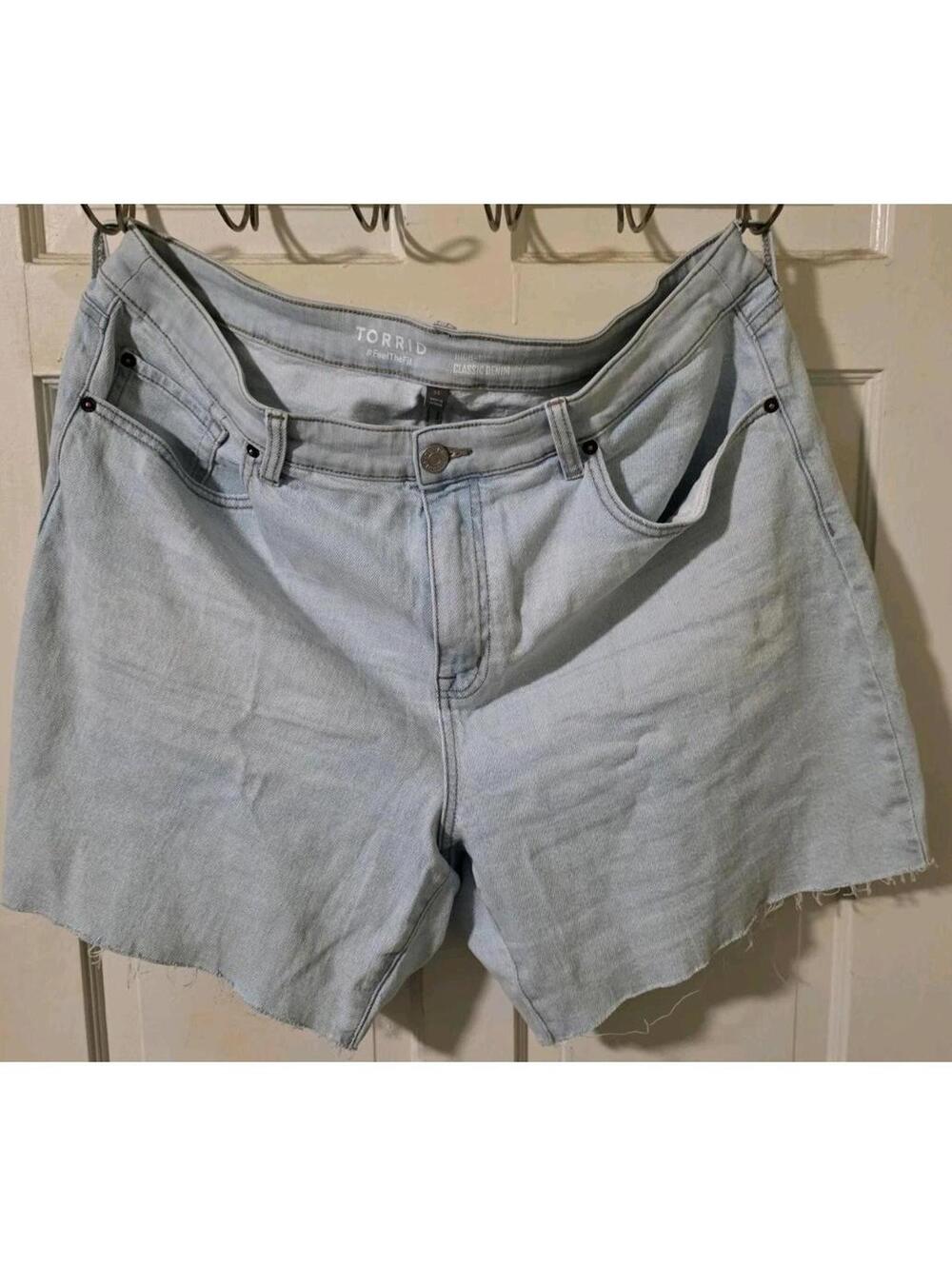 Torrid 18 High Rise 7 Inch Dad Short Classic Denim Cotton Blend Shorts